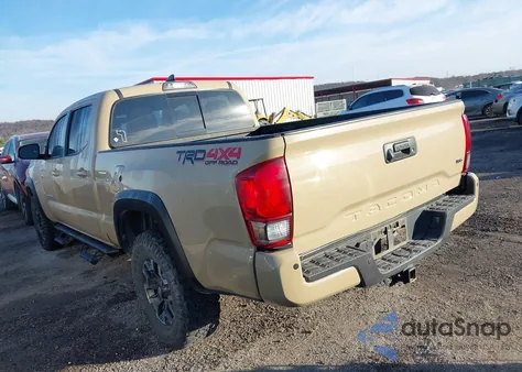 2017 Toyota Tacoma Trd Off Road z USA, uszkodzony, nr VIN 5TFDZ5BN4HX023541